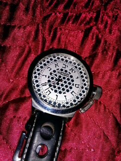Часы No Watch с обратным ходом. Еврейские