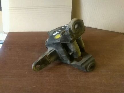 Опора двс Mondeo 93-96