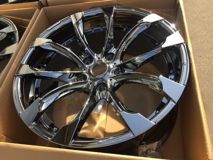 Диски Wald R20 5x150 на Toyota LC200