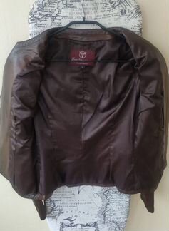 Женская кожаная куртка коричневая (размерL)