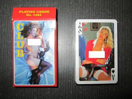 Карты игральные с изображением Женщин