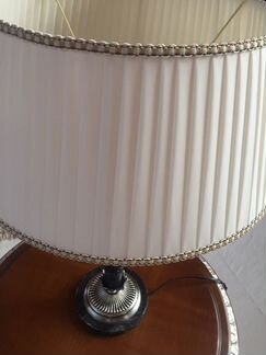 Настольная лампа