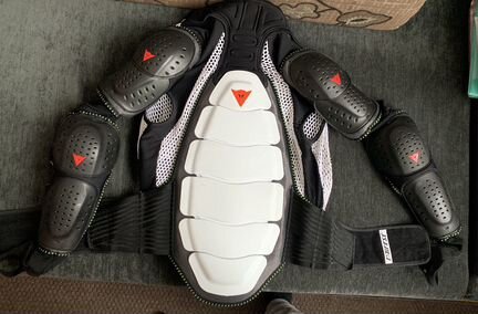 Лыжная/ Сноубордическая защита церепаха размер XS