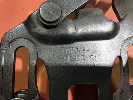 Петля капота правая бмв Х5 Е70