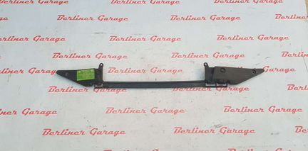 Кронштейн радиатора верхний BMW E53 X5