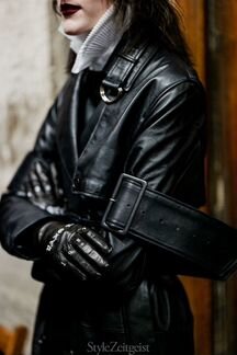 Кожанный тренч Yang Li