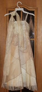 Праздничное платье для девочки в пол