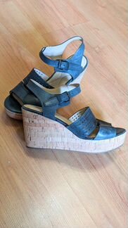Женские босоножки Geox