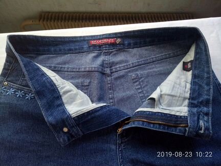 Джинсы женские
