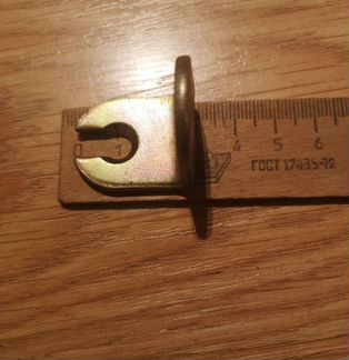 Уголок мебельный металлический