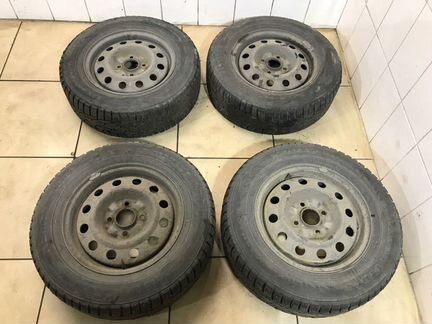 Комплект колес Nokian 205/65R15 (Зима, шипы)