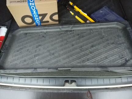 Контейнер в багажное отделение Volvo xc70 8650397