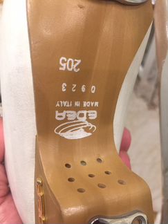 Профессиональные фигурные коньки edea