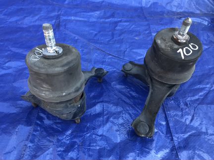 Боковые нижние подушки двс для Лексус рх350 10-15