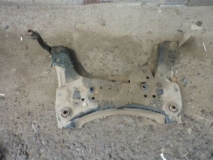 Renault Fluence Megane 3 подрамник