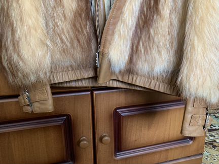 Куртка лиса+кожа размер 44