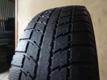 235 60 17 Toyo Observe GSi-5 84ZT