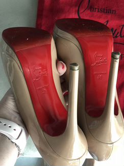 Туфли Louboutin лаковые бежевые nude