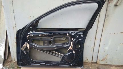 Дверь передняя правая BMW F-10 без дефектов