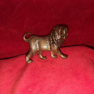 Антикварный лев из серебра,Англия,20 год