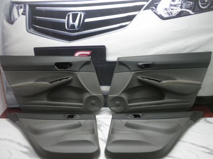 Обшивка двери Хонда Цивик 8 4Д