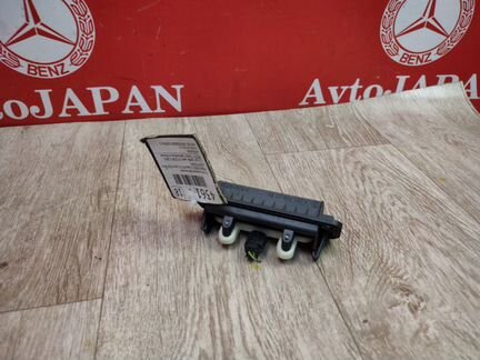 Ручка крышки багажника Mercedes W204 C204
