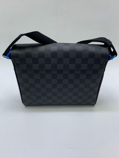 Сужская сумка Louis Vuitton чкпкз плечо