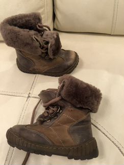 Ботики зимние на мальчика размер 23