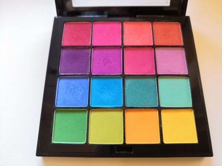 Тени Nyx ultimate