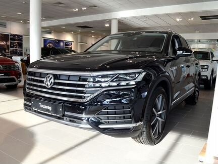 Volkswagen Touareg 3.0 AT, 2020