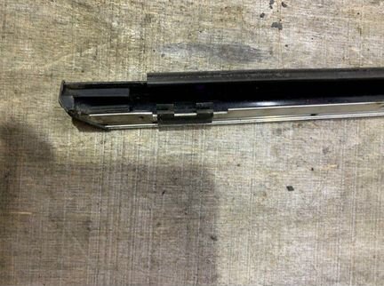 Молдинг стекла правый Mercedes Clk-Class W208