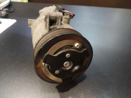 Компрессор кондиционера BMW n46 e81 e84 e90 e92