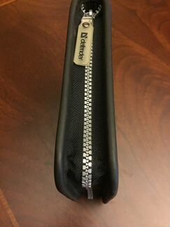 Defender Кейс для компакт дисков в машину