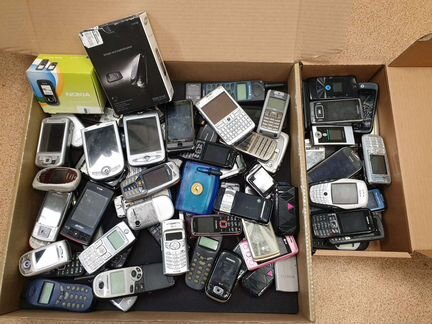 Телефоны на запчасти. ретро телефоны.сумка телефон