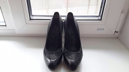 Новые туфли 34-35 размера Albano