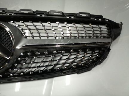 Решетка радиатора Мерседес 205