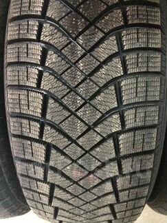 Зимние нешипованные шины Пирелли 225 55 R17