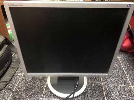 Монитор Samsung