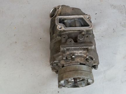 Компрессор кондиционера Volkswagen Touareg 4.2