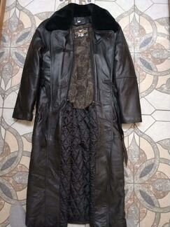 Кожаное пальто зимнее на подстежка р. 48-50