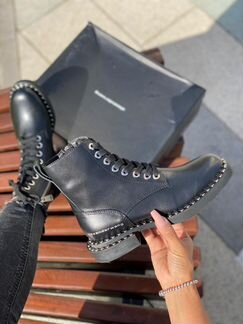 Сапоги черные кожаные на шнуровке александр ванг