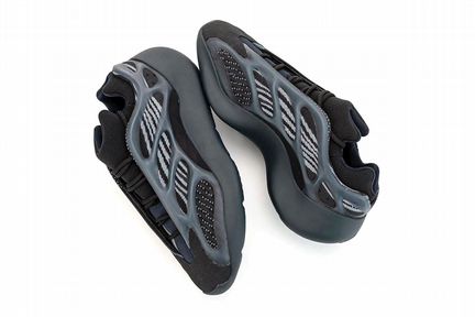 Аdidas Yeezy Boost 700 V3 