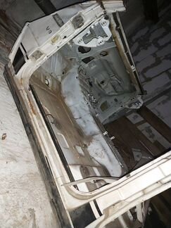 Пол mersedes G 550