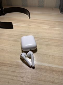 AirPods