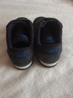 Nike кроссовки десткие